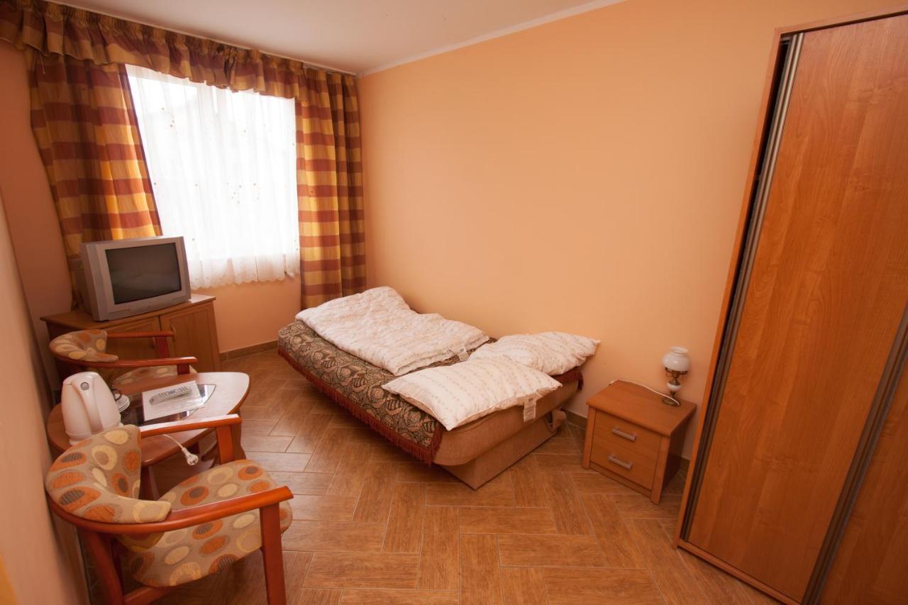 Dom Wczasowy Alka Dziwnów Exteriér fotografie